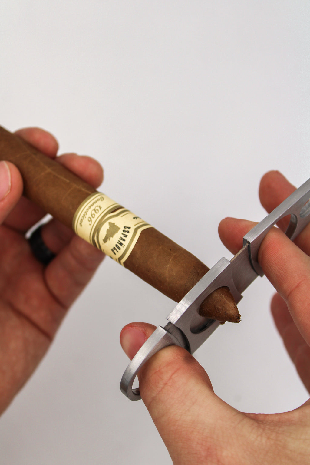 Cigar Cutter + Divot Repair Tool